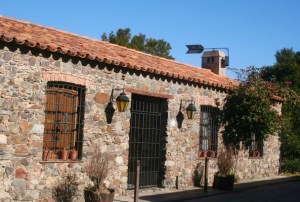 Dans les rues de Colonia, en Uruguay