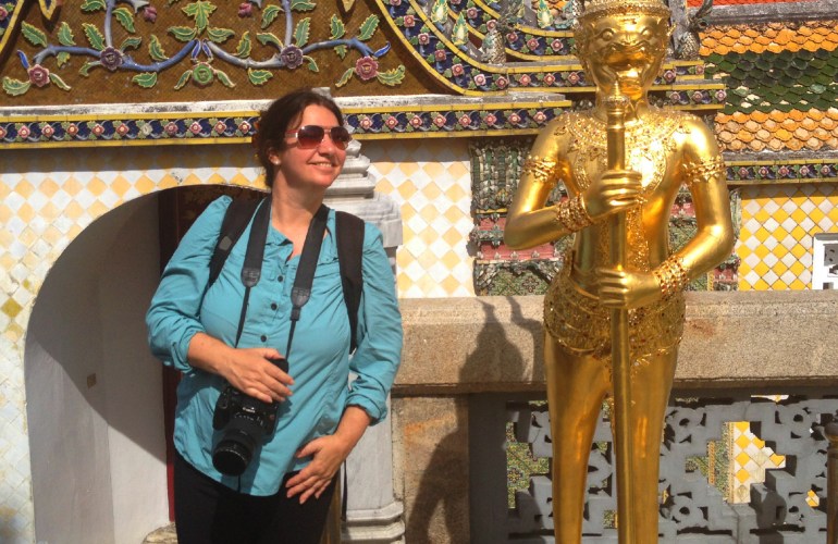 Devant un des temples du Grand Palais, à Bangkok