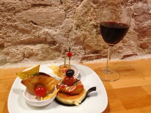 Dans un bar à tapas de Barcelone.