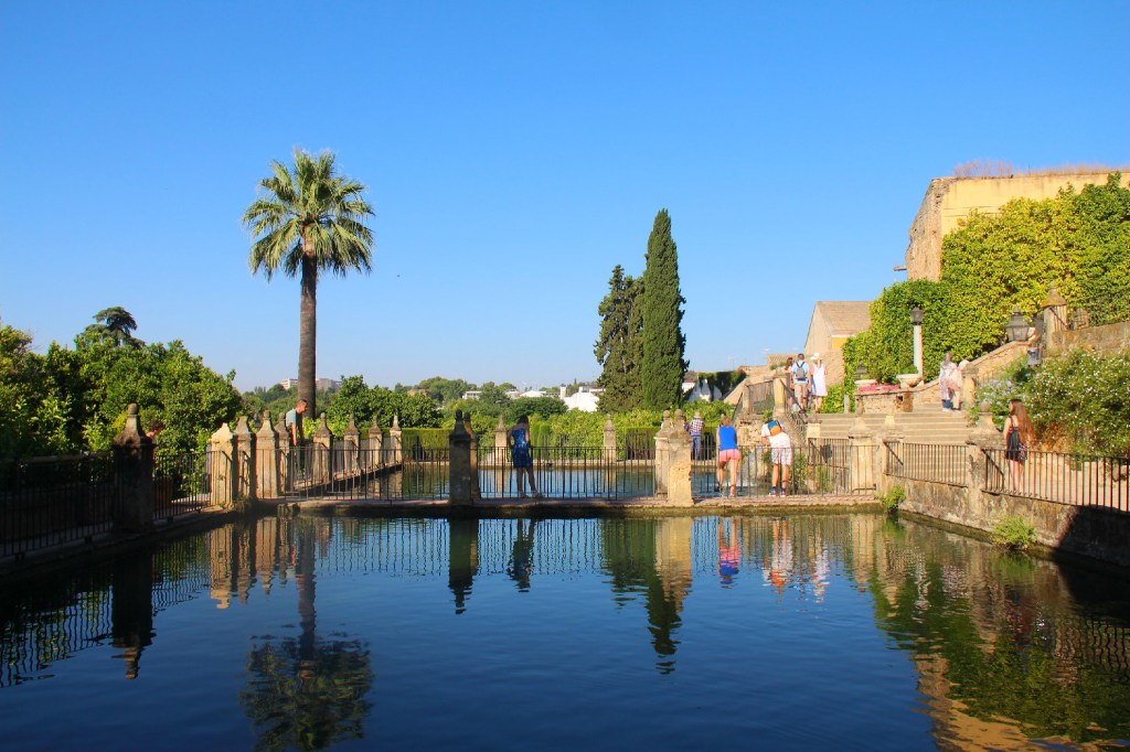 Bassins, dans les jardins de l'Alcazar de Cordoue.