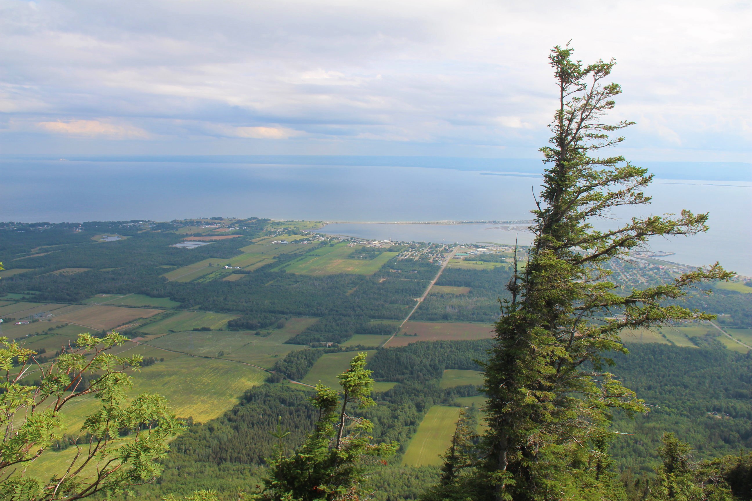 Vue sur la Baie des Chaleurs, du Mont Saint-Joseph