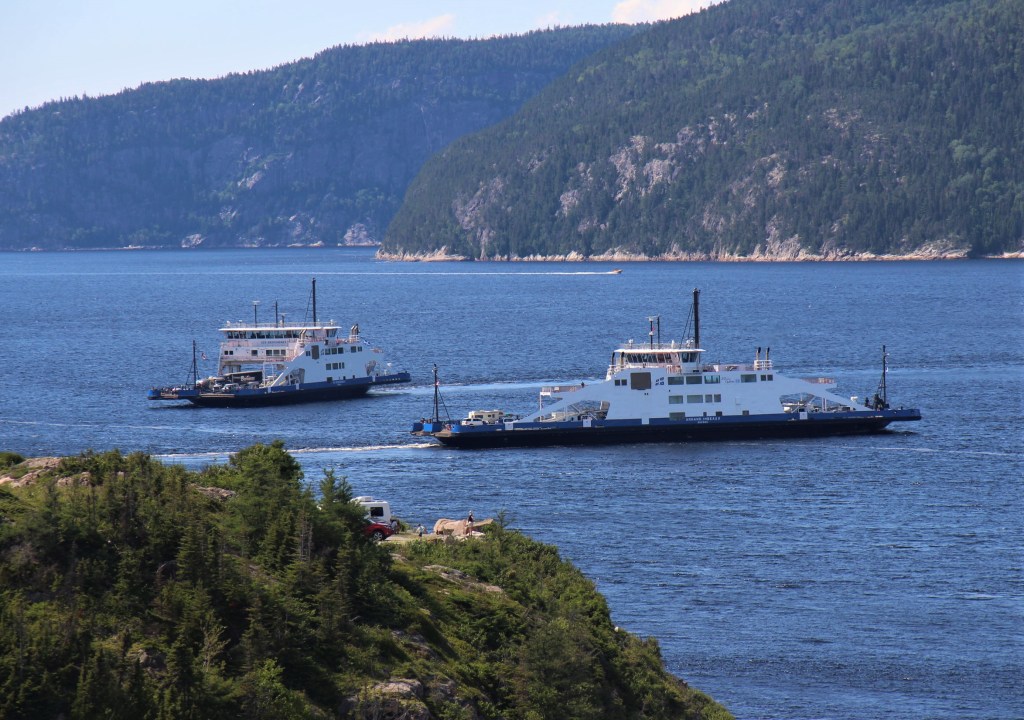 traversiers sur le fjord