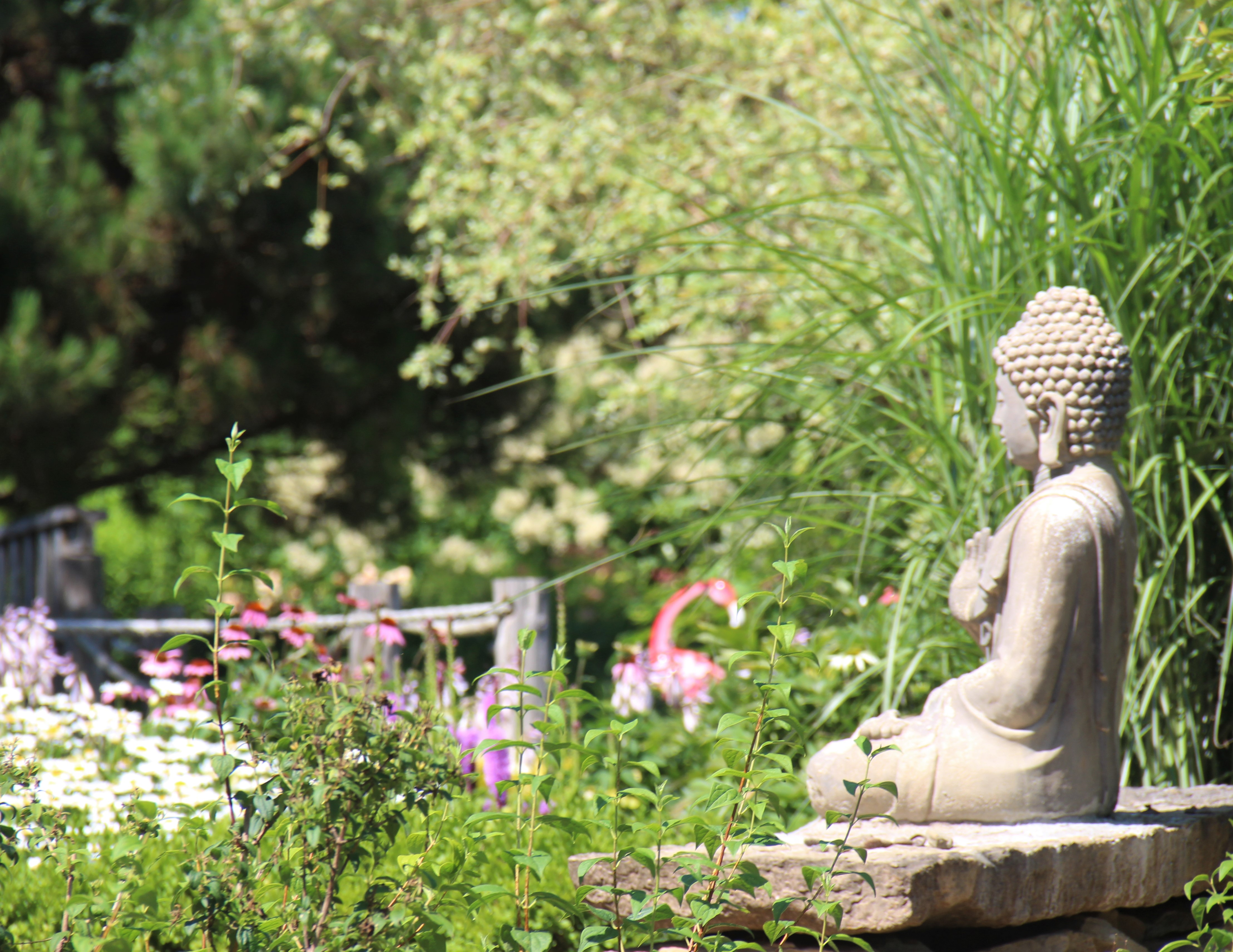 Un des jardins thématiques des Jardins Michel Corbeil
