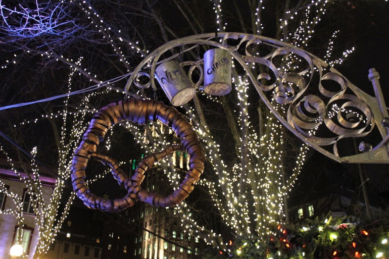 Vin chaud au marché de Noël allemand