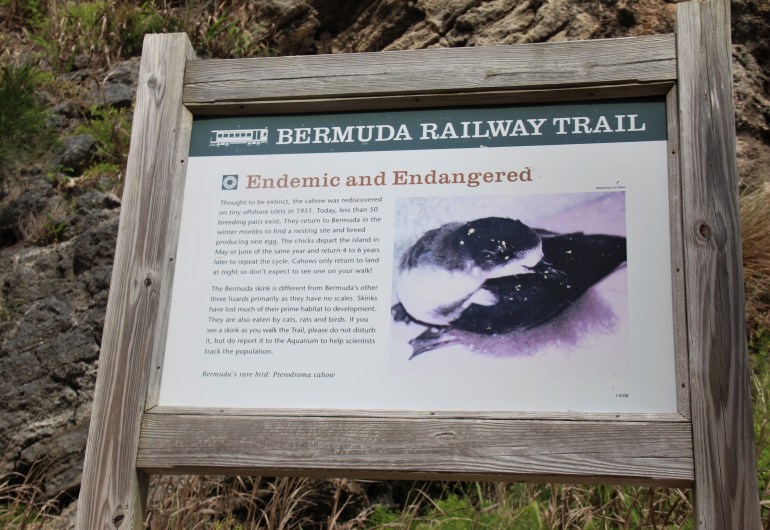 Panneau sur la Bermuda Railway Trail.