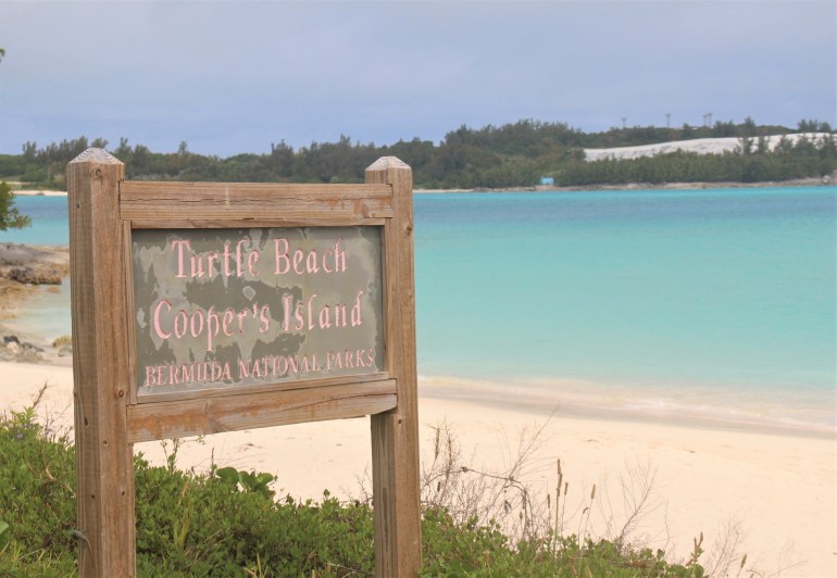 Une des belles plages de Cooper's Island.