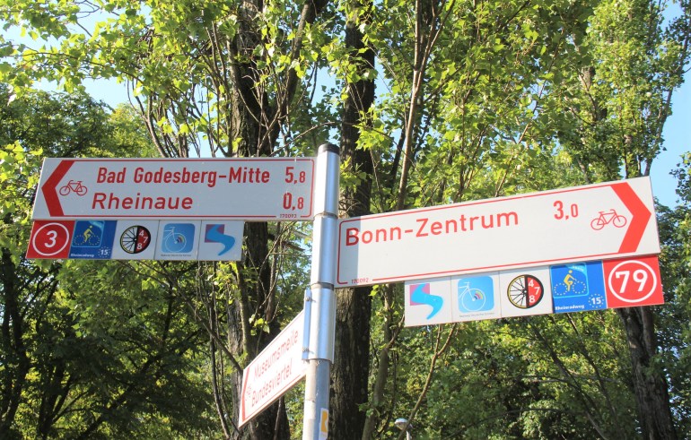 Panneaux de vélo à Bonn