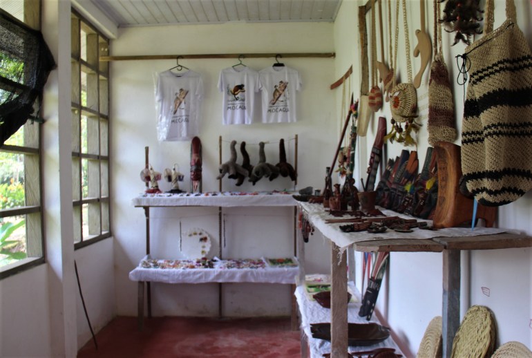 Boutique d'artisanat du village